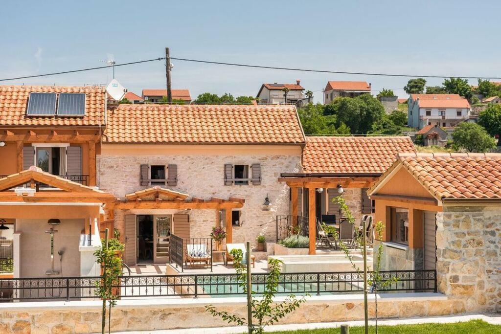 Villa Hirundo Rustica Skradin Luaran gambar