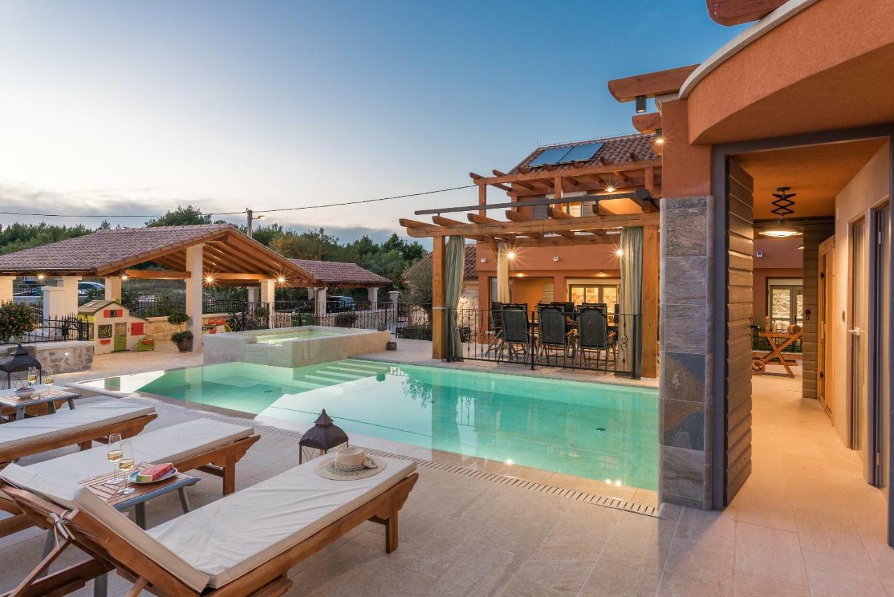 Villa Hirundo Rustica Skradin Luaran gambar