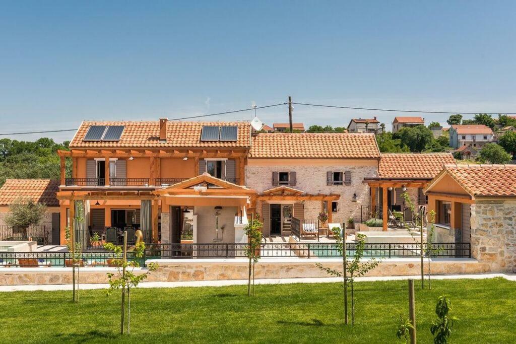 Villa Hirundo Rustica Skradin Luaran gambar