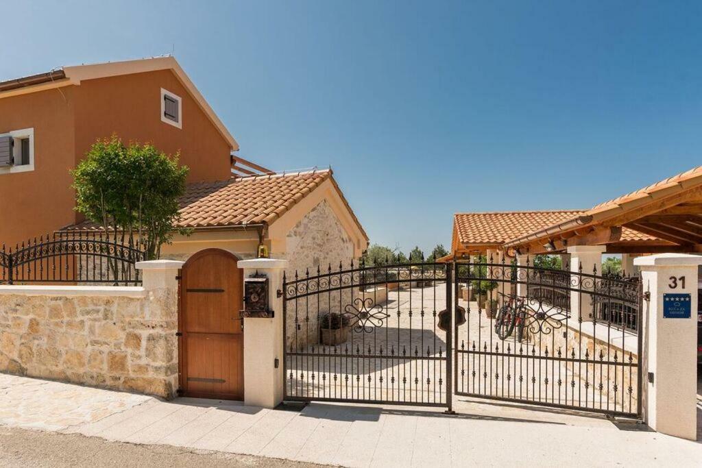 Villa Hirundo Rustica Skradin Luaran gambar
